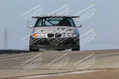 media/Oct-26-2025-CalClub SCCA (Sun) [[8ce1e69566]]/Group 4/Grapevine/